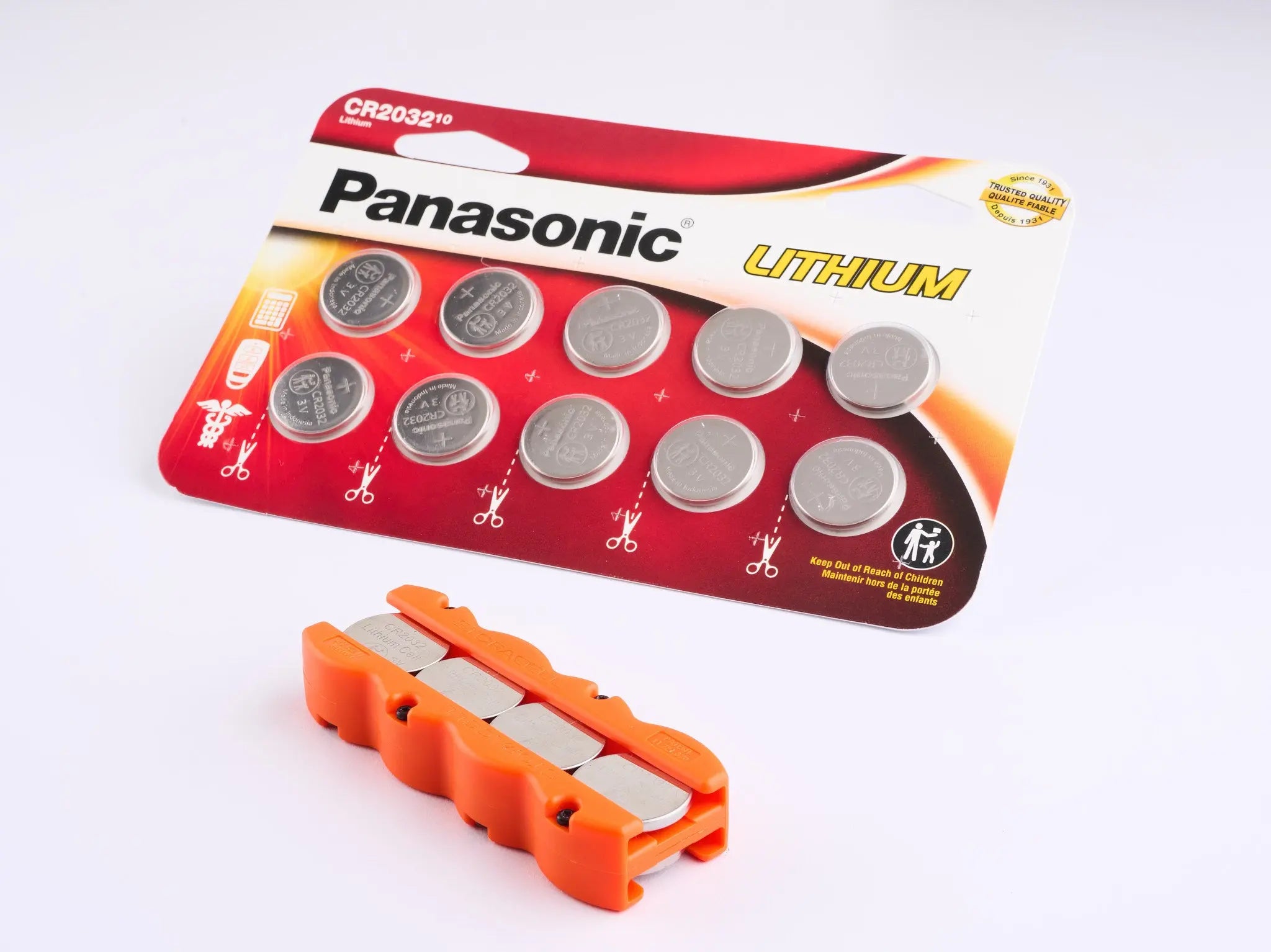 Magnetic Button Caddy 8pk Orange + Panasonic CR2032 10pk Storacell